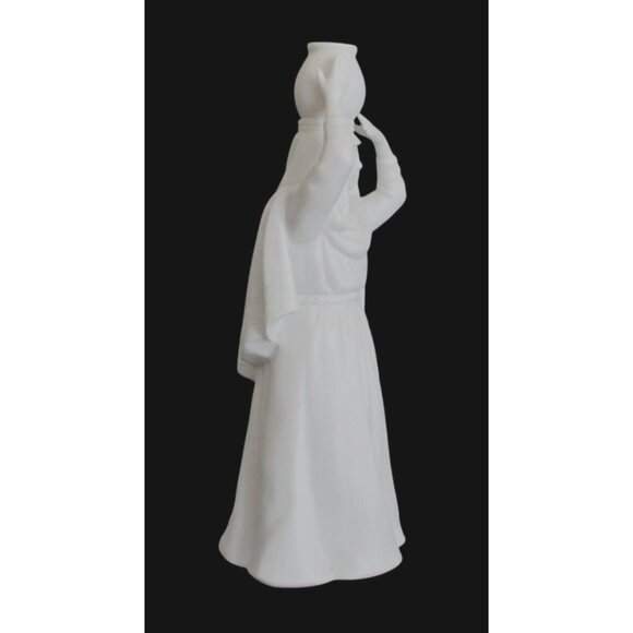 Avon Nativity Collectibles Women with Water Jar Figurine Vintage 1990 - Picture 3 of 8